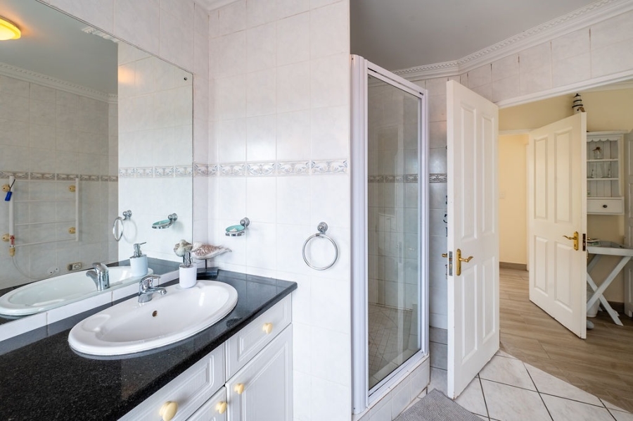 To Let 3 Bedroom Property for Rent in Costa Sarda Western Cape